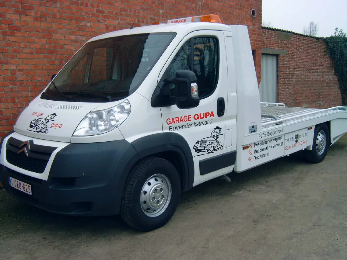 De takelwagen van Garage Gupa voor depannage